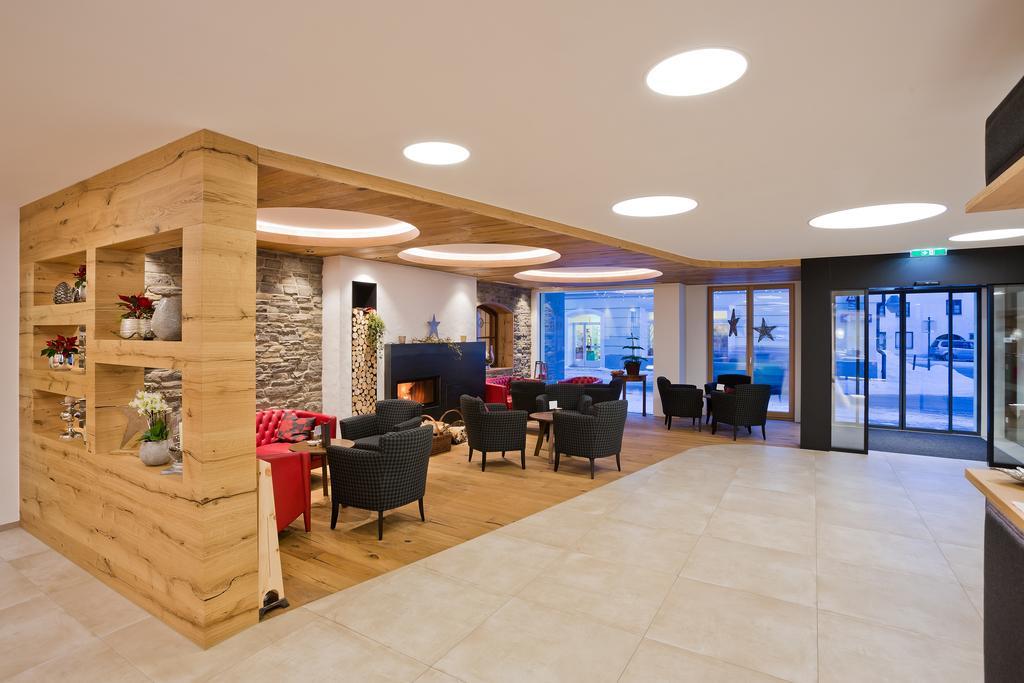 Hotel Zum Mohren Reutte Exteriör bild
